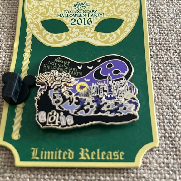 Mickey’s not so scary Halloween Party 2016 Pin - Picture 2 of 6
